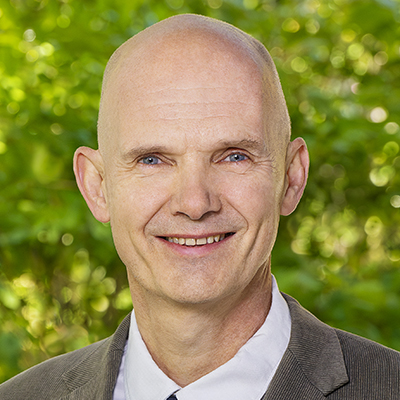 Headshot of Iain McCulloch